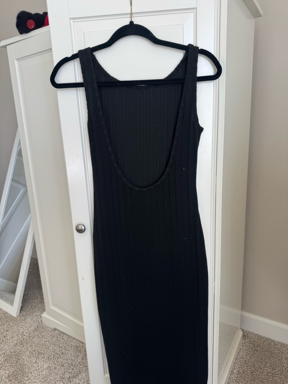 Classic Black Ribbed Maxi Dress - Sleeveless - Picture 3 of 3